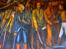 México independiente, mural de Alfredo Zalce, que se encuentra en las escaleras del Palacio de Gobierno de Michoacán. ESPECIAL  /