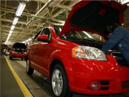 La producción de la industria automotriz registró un incremento en agosto del 53 por ciento. ARCHIVO  /