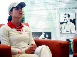 Lorena Ochoa, al lado de Beatriz Sahagún, inauguran oficialmente la Secundaria. MEXSPORT  /