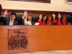 Regidores aprueban a “Muebles Urbanos de Oaxaca” explote comercialmente los  parabuses, pero hay acuerdo vigente con Eumex. ESPECIAL  /