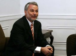 Emilio González enfatizó en que es necesario realizar acciones radicales como el fomentar el amor para mejorar a las sociedades.ARCHIVO  /