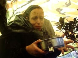 Fueron exhibidas fotografías de ciudadana holandesa que comprueban su presencia en campamentos de las FARC. NTX  /