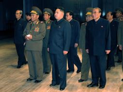 Kim Jong-Un, hijo y sucesor del líder norcoreano Kim Jong Il, durante una visita al Teatro del Estado en Pyongyang. EFE  /