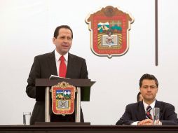 El alcalde mexiquense señala que 600 municipios podrían continuar con su mando policiaco si está certificado. ESPECIAL  /