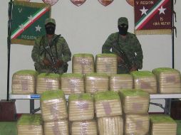 Los 25 paquetes de mariguana pesaron casi 260 kilogramos. ESPECIAL  /