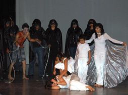 Como parte del festejo, la obra se presentará en secundarias del D.F. durante el mes de noviembre. NOTIMEX  /