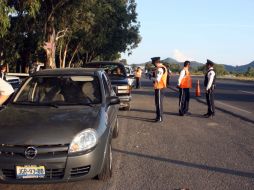 El operativo del alcoholímetro llegó la tarde de este domingo al municipio conurbado de Ixtlahuacán de los Membrillos. A. HINOJOSA  /