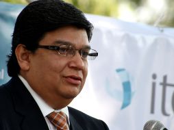 Jorge Gutiérrez rindió su informe ante representantes de los tres poderes y organismos de la sociedad civil. J. VENTURA  /