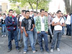 Ayer se manifestaron estudiantes del módulo de Talpa de Allende de la Preparatoria Regional de Ameca. ESPECIAL  /