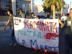 Estudiantes se manifestaron ayer contra la violencia en Ciudad Juárez. EFE  /