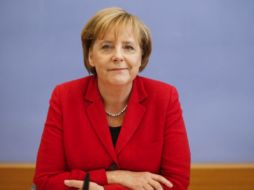 Un paquete con pequeñas bombas procedente de Grecia llegó a la oficina de Angela Merkel. AP  /