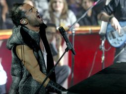 La agrupación Camila se presentó en el Palenque de las Fiestas de Octubre. E. BARRERA  /