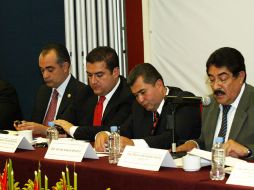 Ayer se llevó a cabo el Foro para ciudadanizar iniciativas pendientes de dictaminar en el Congreso del Estado. E. BARRERA  /