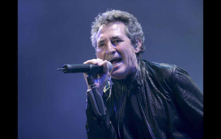 Más de 15 mil almas se congregaron para despedir el rockero. EFE  /