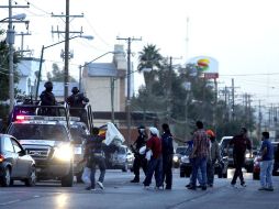 Jóvenes estudiantes y policías se enfrentaron durante una protesta. EL UNIVERSAL  /