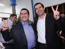 Registro del candidato a la presidencia del PAN Zapopan, Héctor Varela (izq.), a un lado Diego Monraz. S. NÚÑEZ  /