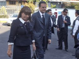 El jefe de Gobierno del Distrito Federal, Marcelo Ebrard arribando a la funeraria. EL UNIVERSAL  /