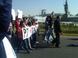 Los manifestantes dieron una vuelta a la Glorieta de La Minerva. M. MENDOZA  /