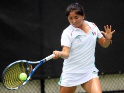 Alejandra Granillo, sembrada número uno, derrotó a Karina Hinojosa en la primer jornada del torneo. MEXSPORT  /