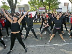 Imagen de la última manifestación afuera de Casa Jalisco, según anuncian líderes universitarios. E. BARRERA  /