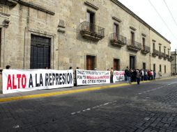 Los transportistas se manifestaron ayer en el Congreso del Estado. E. BARRERA  /