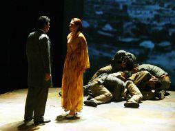 La obra Cananeas del grupo TATUAS, de Sinaloa, se presentó el viernes pasado.E. BARRERA  /