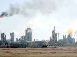 Irán esta de acuerdo con un aumento en el precio del barril de crudo. ARCHIVO  /