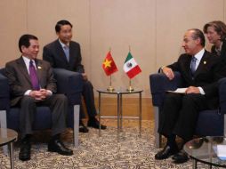 El Presidente Felipe Calderón estuvo en Asia, en donde participó en la cumbre del G20, en Seúl, y la APEC, en Yokohama. EFE  /
