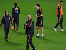 Vicente del Bosque dirigiendo el entrenamiento de la Selección de España. AFP  /