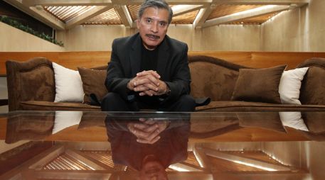 Sergio Bustamante es el diseñador artístico de la fiesta de inauguración del encuentro deportivo. A. CAMACHO  /