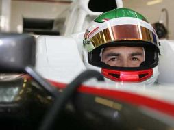 Sergio Pérez abordo del C29 de Sauber en el circuito de Abu Dhabi. ESPECIAL  /