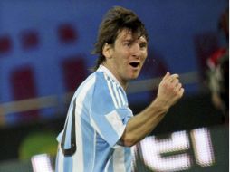 Lionel Messi festejando la anotación que permitió que la Selección de Argentina triunfara. EFE  /