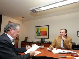 Ramón Sepúlveda (izquierda) y Fernando Mestre, director y presidente de JADEFO, respectivamente. A. CAMACHO  /