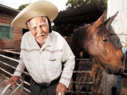 Don Francisco arranca del pasado las vivencias de una revolución ajena. EL UNIVERSAL  /