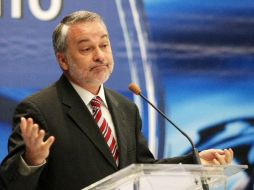 Emilio González sostuvo que están asegurados los recursos para los aguinaldos de los académicos y trabajadores universitarios. ARCHIVO  /