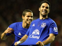 Mikel Arteta festejando el gol del empate ante Sunderland en la liga Premier. AP  /