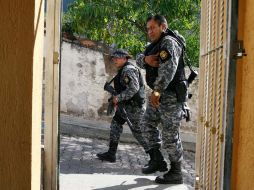 Algunos senadores están en contra de facultar a los gobernadores a tomar el mando de las policías municipales. ARCHIVO  /