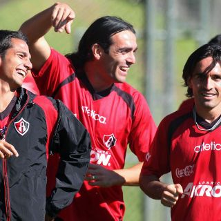Fuentes, Achucarro y Ortega, transferibles en Atlas