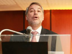 Señala la UdeG que el gobernador de Jalisco, Emilio González, realiza un guardadito para los comicios presidenciales 2012. ARCHIVO  /