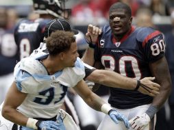Los jugadores riñeron en el partido del domingo pasado. AP  /