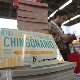 Presentan ''chingonario'' en la FIL