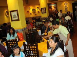 La baja en las reservaciones, implica varios factores que inhiben el consumo en el medio gastronómico. ARCHIVO  /