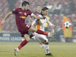 El encuentro entre Roma y Cluj fue opaco y culminó con un 1-1. AP  /
