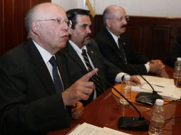 Encabezados por el titular de la UNAM, José Narro Robles (izquierda), los ocho rectores y el representante de la ANUIES. M. FREYRIA  /