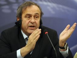 Michel Platini ofrece una rueda de prensa después de la reunión del Comité Ejecutivo de la UEFA en Praga. EFE  /