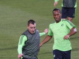 Jonh Terry, capitán del Chelsea, asegura que el equipo va a levantarse después de derrotar al Tottenham. AP  /