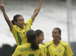La Selección Brasileña Femenil se proclamó campeona del I Torneo Mundial de fútbol después de vencer a Portugal. ESPECIAL  /