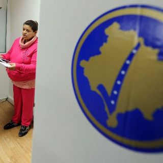 Kosovo: Thaci gana las elecciones legislativas, dominadas por la abstención