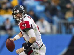 El corredor Michael Turner logró tres anotaciones y llevó a los Halcones de Atlanta a una victoria. REUTERS  /