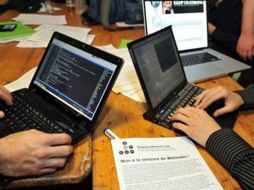 Numerosos piratas informáticos multiplicaron ataques contra Mastercard y Visa. AFP  /